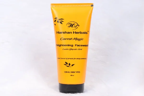 CARROT MAGIC BRIGHTENING FACEWASH (100 ML)